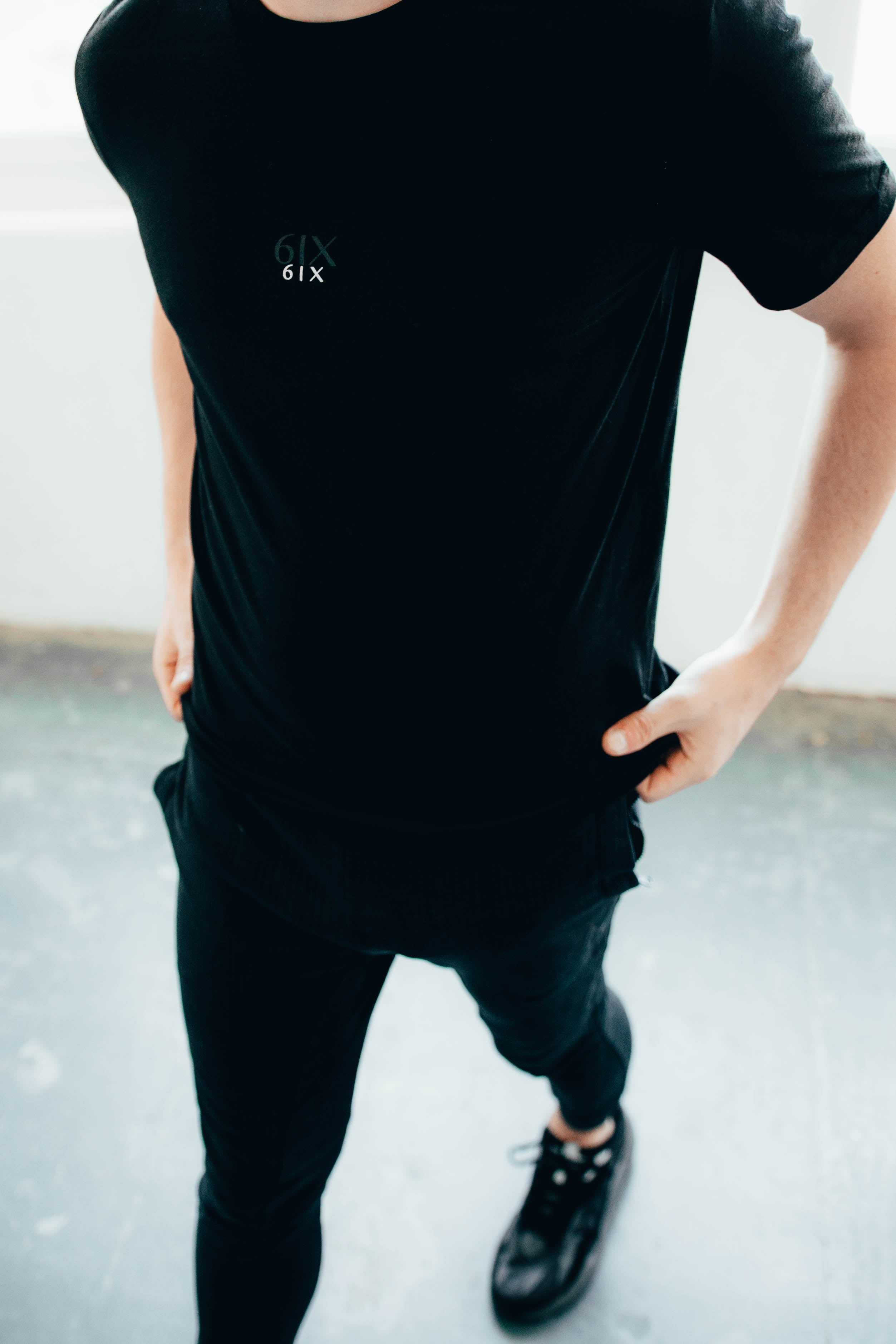 6IX CONTRAST LOGO TEE BLACK - 6IX Collection 