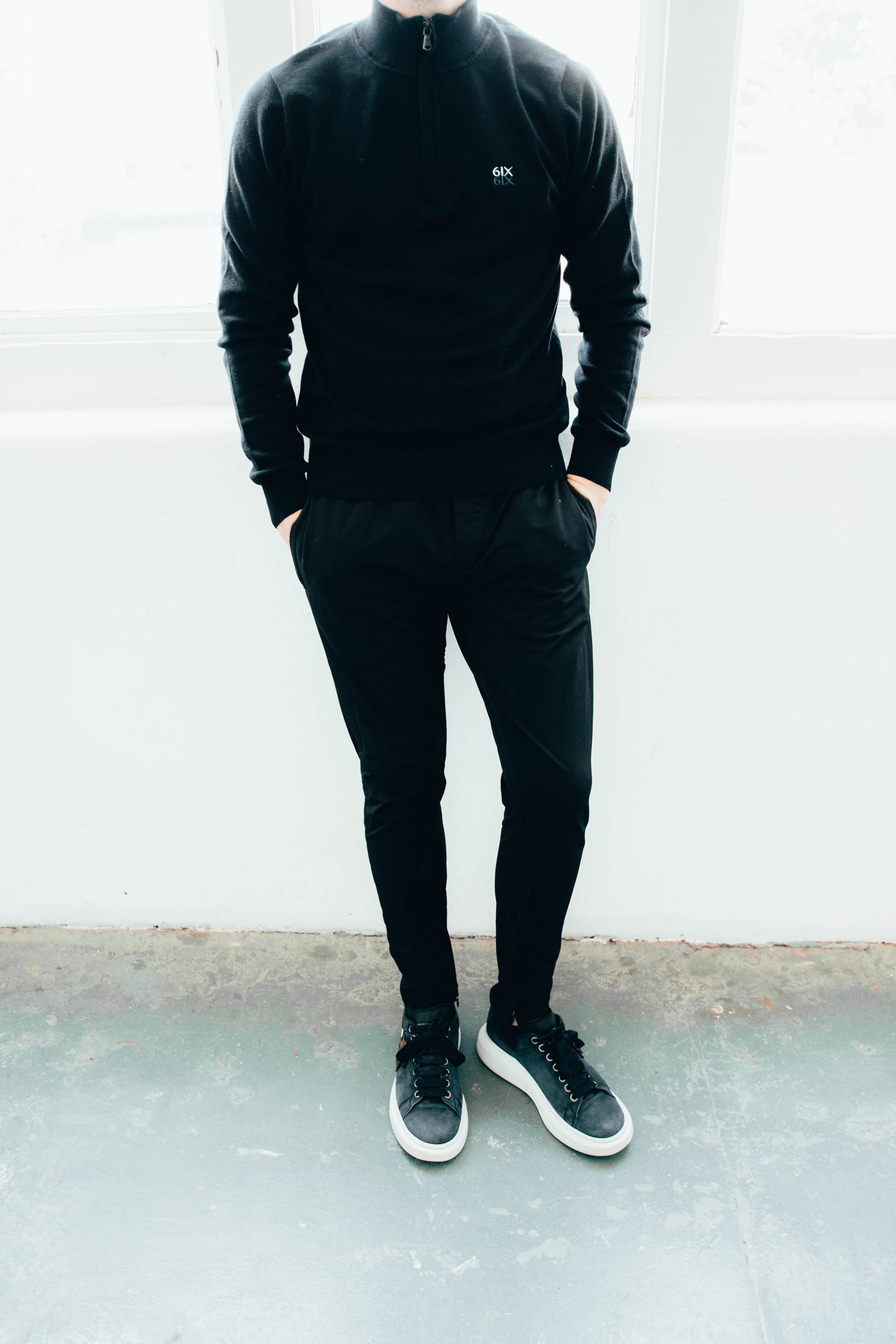 6IX MERINO ZIP NECK JUMPER BLACK FEAT. CONTRAST LOGO - 6IX Collection 