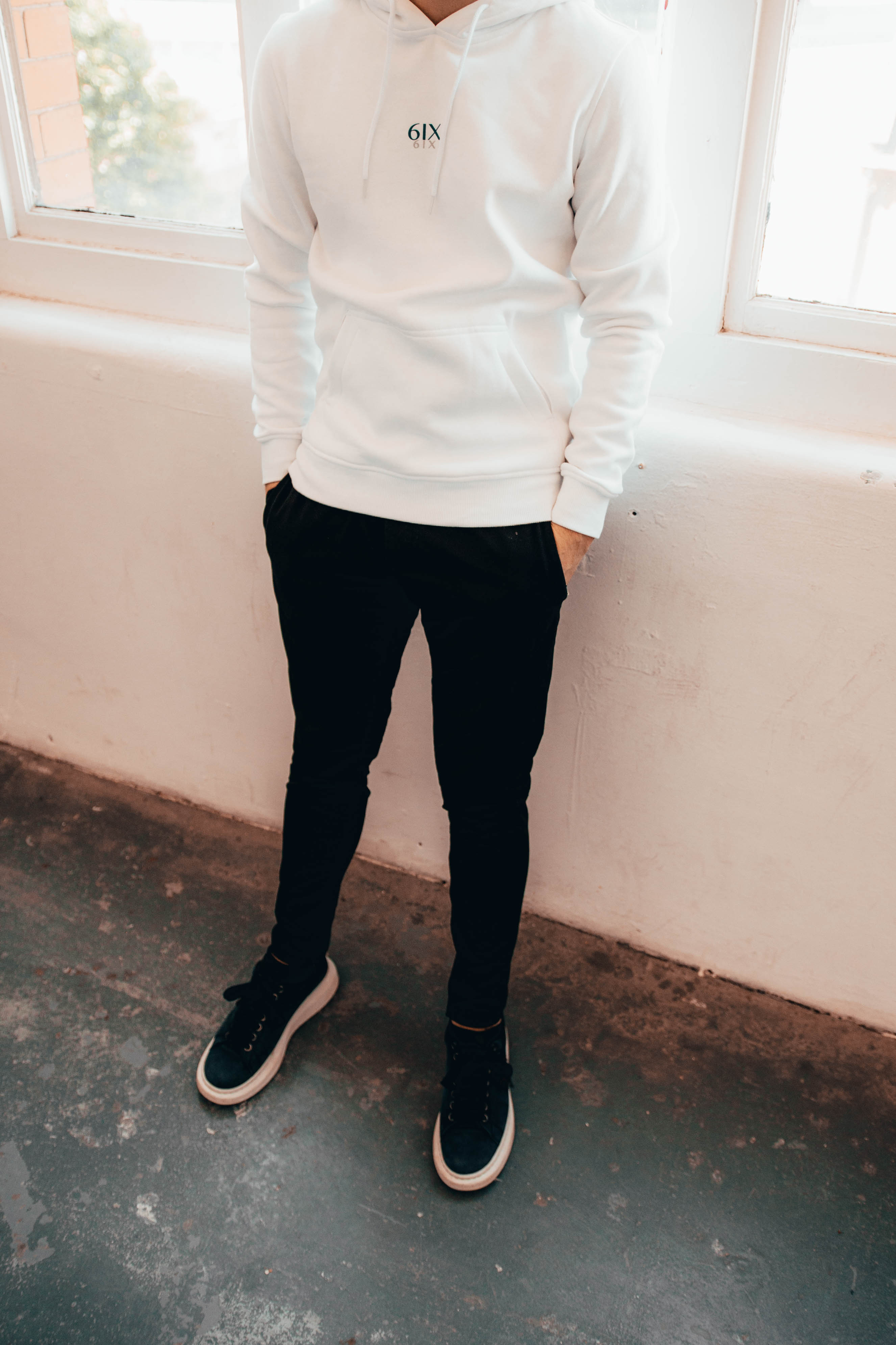 6IX CONTRAST LOGO HOODIE WHITE - 6IX Collection 