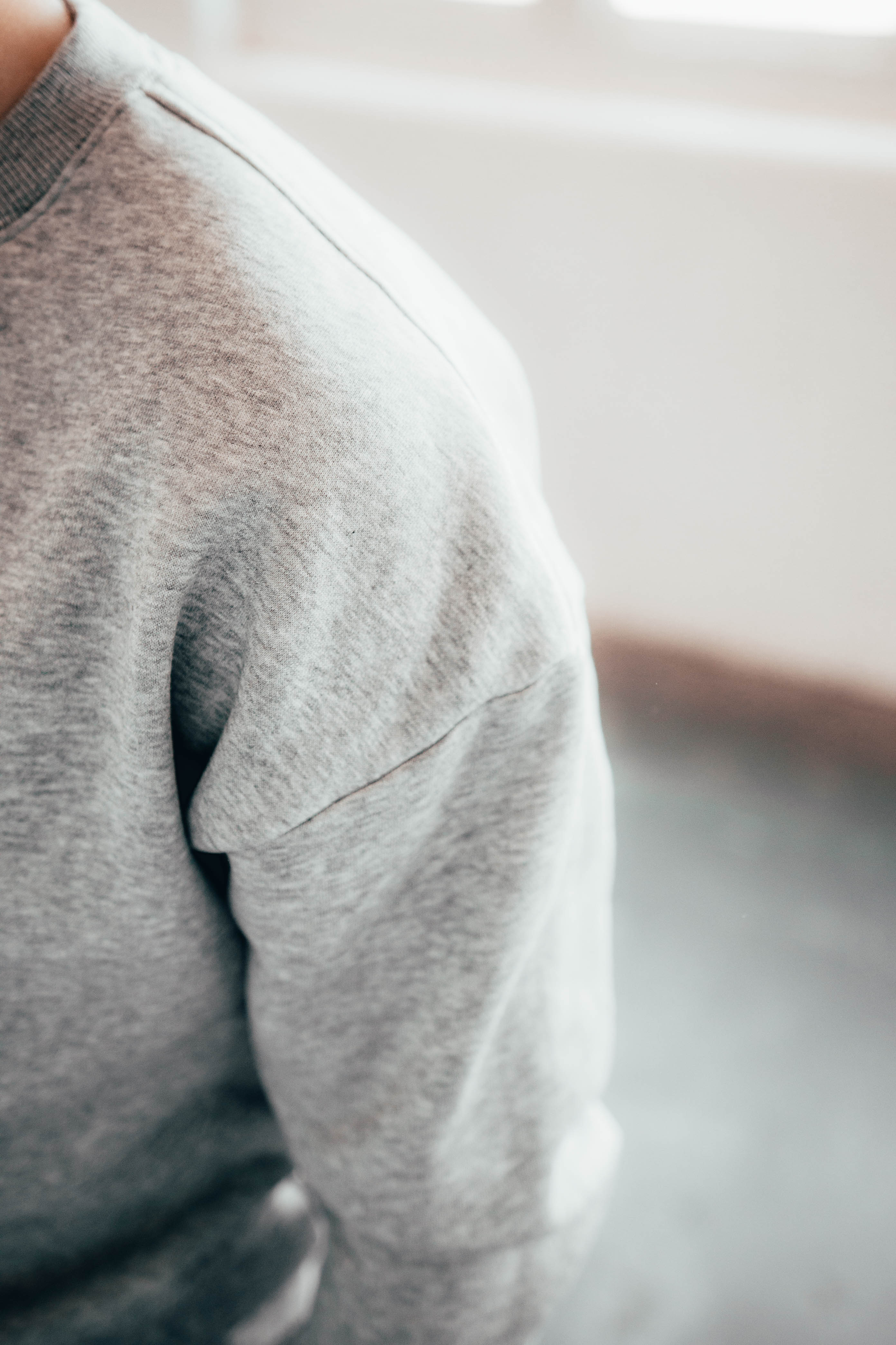 6IX CREW NECK JUMPER GREY - 6IX Collection 